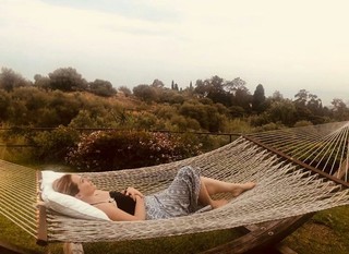 Giorgia Meloni feet photo thumbnail