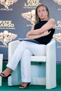 Giorgia Meloni feet photo thumbnail