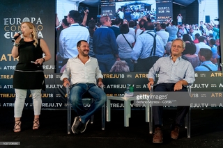 Giorgia Meloni feet photo thumbnail