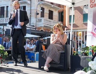 Giorgia Meloni feet photo thumbnail