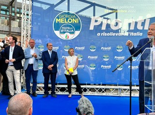 Giorgia Meloni feet photo thumbnail