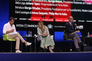 Giorgia Meloni feet photo thumbnail