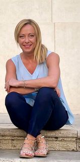 Giorgia Meloni feet photo thumbnail