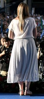 Giorgia Meloni feet photo 9