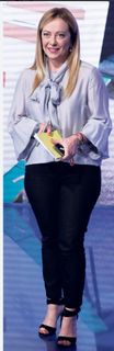 Giorgia Meloni feet photo 3