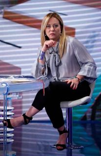 Giorgia Meloni feet photo 2