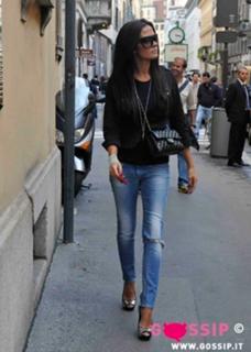 Giorgia Palmas feet photo thumbnail