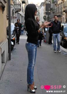 Giorgia Palmas feet photo thumbnail
