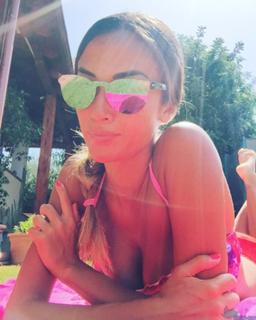 Giorgia Palmas feet photo thumbnail