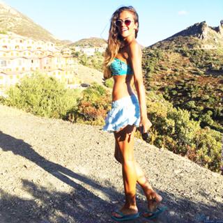 Giorgia Palmas feet photo thumbnail