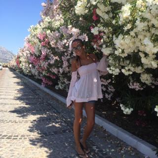 Giorgia Palmas feet photo thumbnail