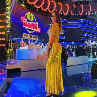 Giorgia Palmas feet photo thumbnail