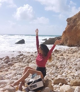 Giorgia Palmas feet photo thumbnail