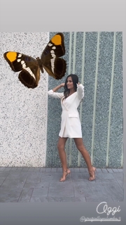 Giorgia Palmas feet photo thumbnail