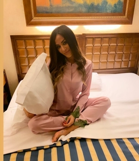 Giorgia Palmas feet photo thumbnail