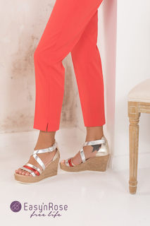 Giorgia Palmas feet photo thumbnail
