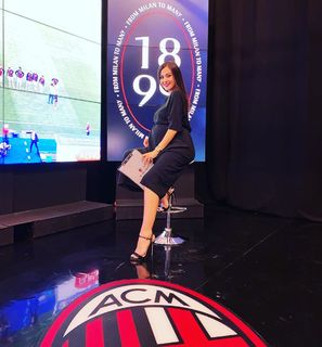 Giorgia Palmas feet photo thumbnail