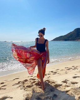 Giorgia Palmas feet photo thumbnail