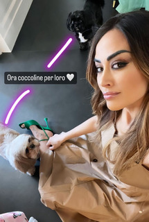 Giorgia Palmas feet photo thumbnail