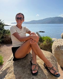 Giorgia Palmas feet photo thumbnail