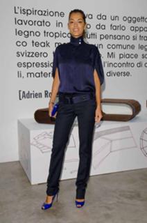 Giorgia Surina feet photo thumbnail