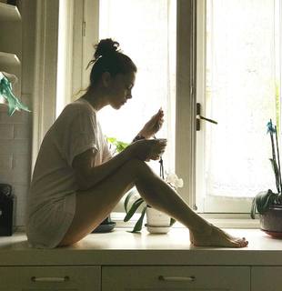 Giorgia Surina feet photo thumbnail