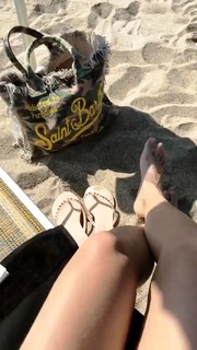 Giorgia Surina feet photo thumbnail