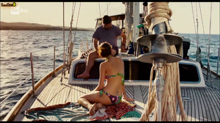 Giorgia Surina feet photo thumbnail