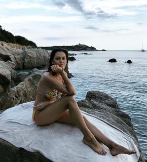 Giorgia Surina feet photo thumbnail