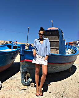 Giorgia Surina feet photo thumbnail