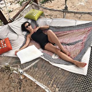 Giorgia Surina feet photo thumbnail