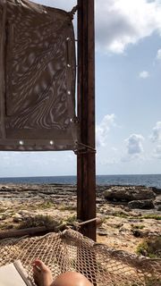 Giorgia Surina feet photo thumbnail