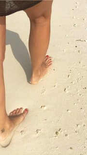 Giorgia Surina feet photo thumbnail