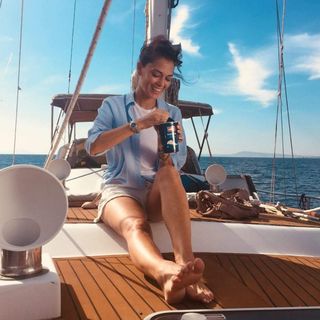 Giorgia Surina feet photo thumbnail