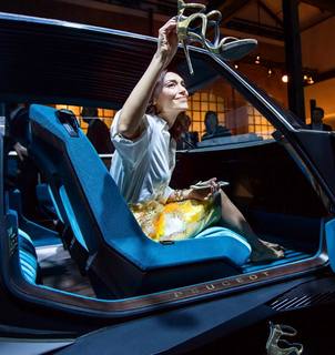 Giorgia Surina feet photo thumbnail