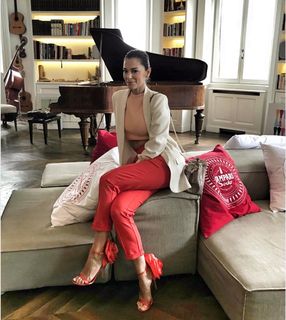 Giorgia Surina feet photo thumbnail