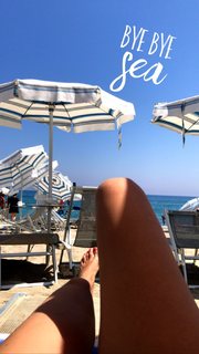 Giorgia Surina feet photo thumbnail