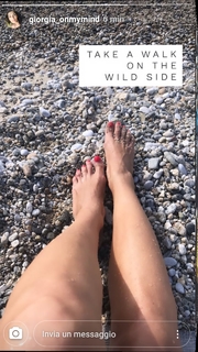 Giorgia Surina feet photo thumbnail