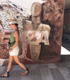 Giorgia Surina feet photo thumbnail