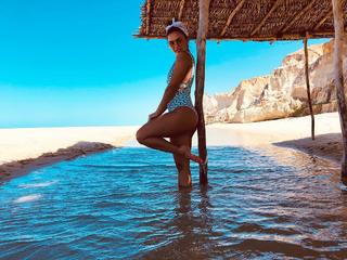 Giovana Cordeiro feet photo 1