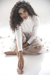 Giovana Cordeiro feet photo 12