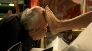 Giovanna Antonelli feet photo thumbnail