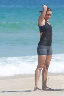 Giovanna Antonelli feet photo thumbnail