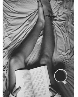 Giovanna Antonelli feet photo thumbnail