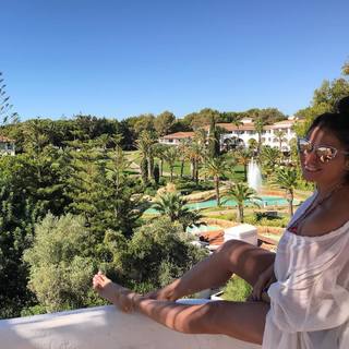 Giovanna Antonelli feet photo thumbnail