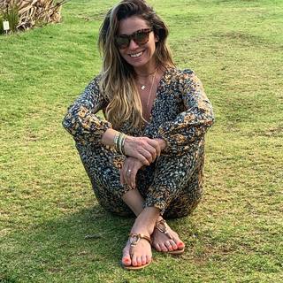 Giovanna Antonelli feet photo thumbnail