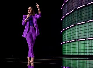 Giovanna Antonelli feet photo thumbnail