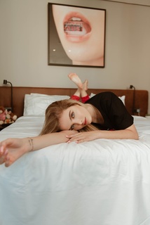 Giovanna Chaves feet photo thumbnail