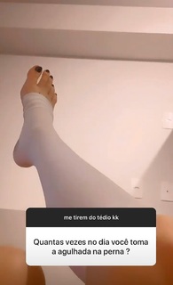 Giovanna Chaves feet photo thumbnail