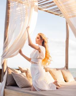 Giovanna Chaves feet photo thumbnail